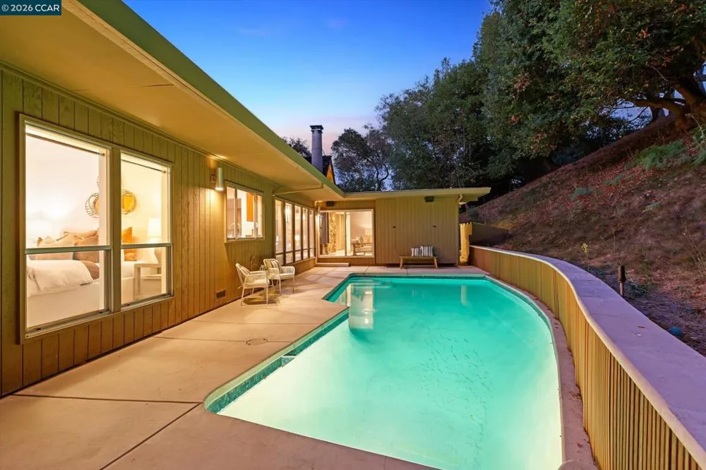 521 Tahos Rd Orinda, CA 94563