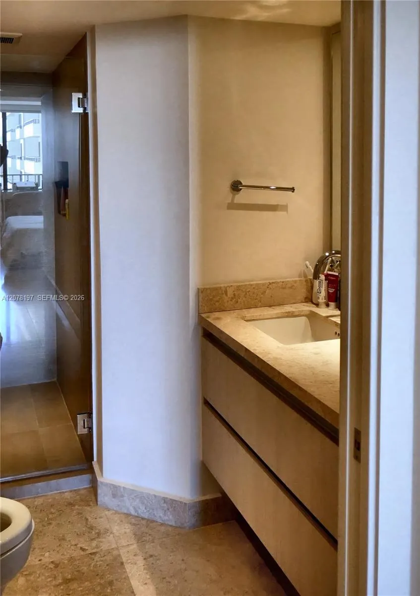 201 Crandon Blvd #605 Key Biscayne, FL 33149