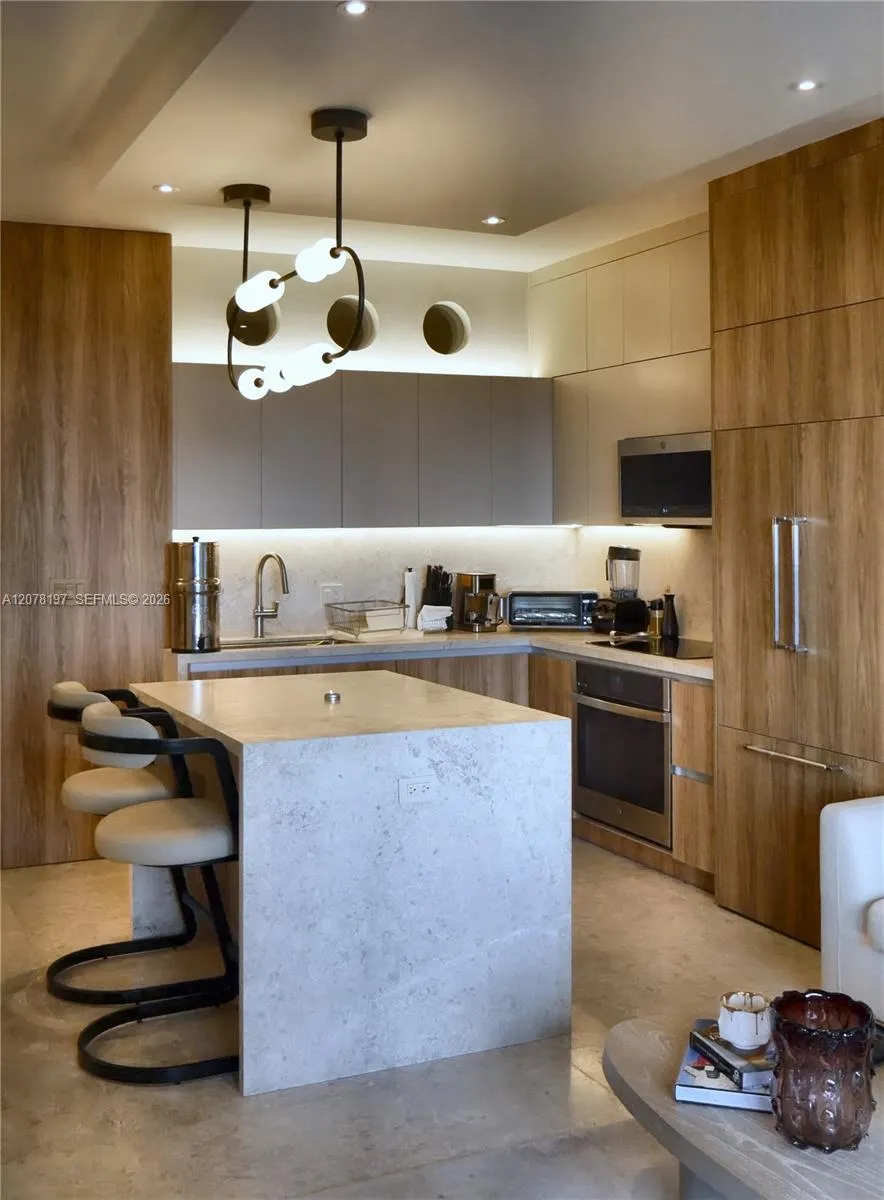 201 Crandon Blvd #605 Key Biscayne, FL 33149