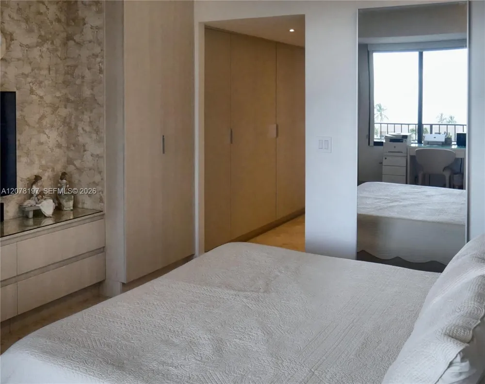 201 Crandon Blvd #605 Key Biscayne, FL 33149