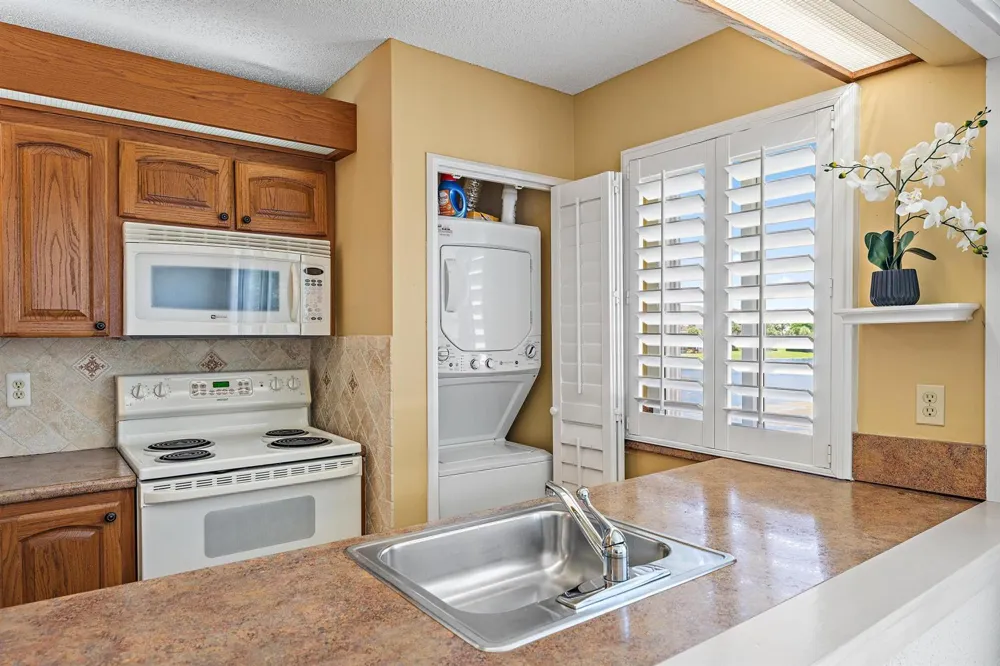 353 S US HIGHWAY 1 #B308 Jupiter, FL 33477