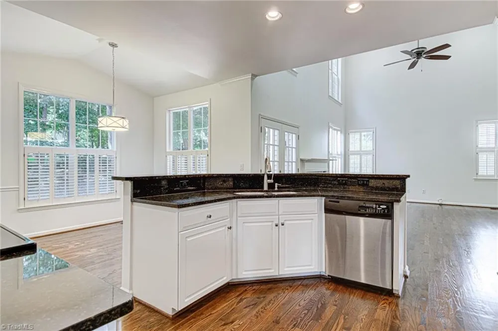 5 Crab Tree Court Greensboro, NC 27455