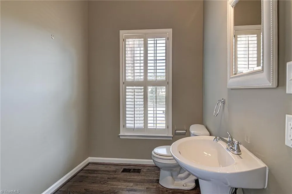 5 Crab Tree Court Greensboro, NC 27455
