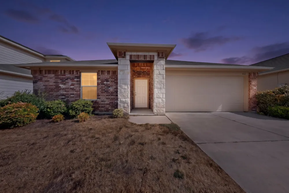 402 Pentire Way Hutto, TX 78634