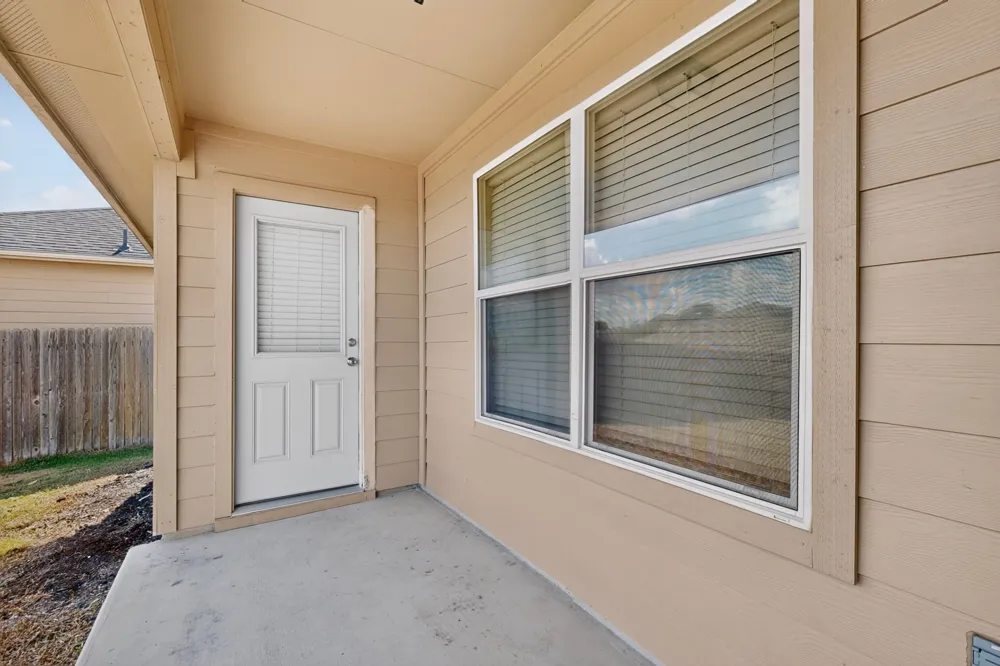 402 Pentire Way Hutto, TX 78634