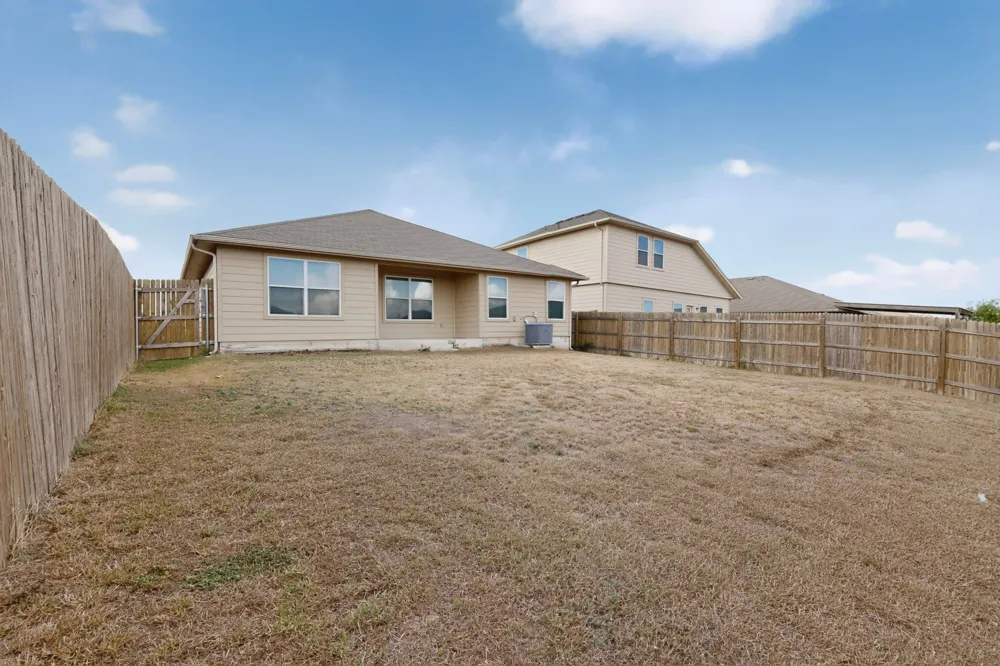 402 Pentire Way Hutto, TX 78634