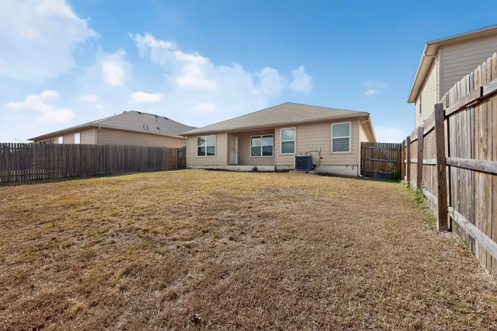 402 Pentire Way Hutto, TX 78634