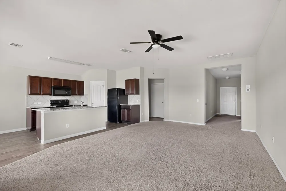 402 Pentire Way Hutto, TX 78634