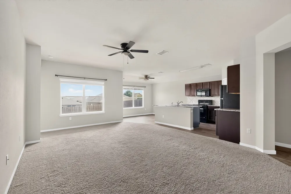 402 Pentire Way Hutto, TX 78634