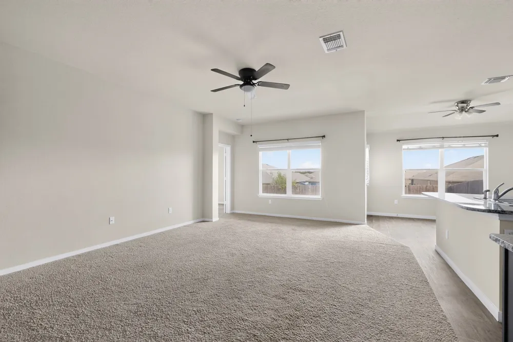 402 Pentire Way Hutto, TX 78634