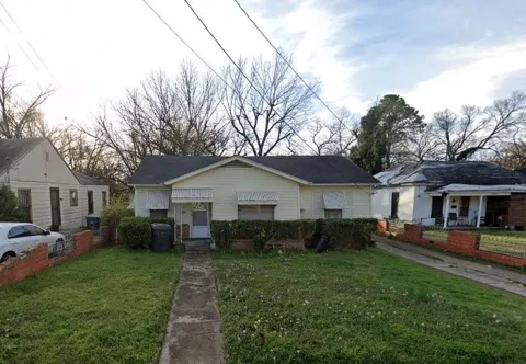 2922 Carpenter Avenue