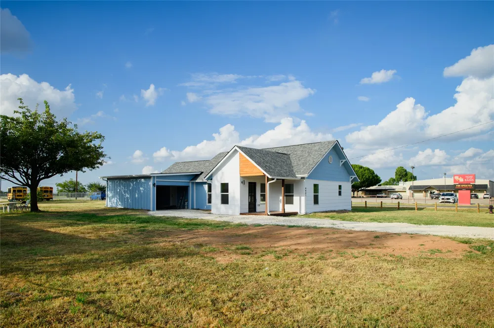 4401 Elementary Drive Southmayd, TX 76268