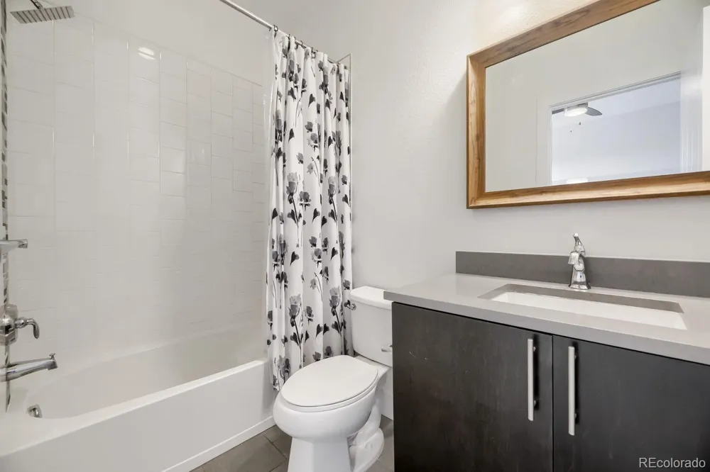 5053 Valentia Street #101 Denver, CO 80238