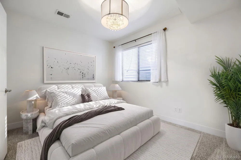 5053 Valentia Street #101 Denver, CO 80238