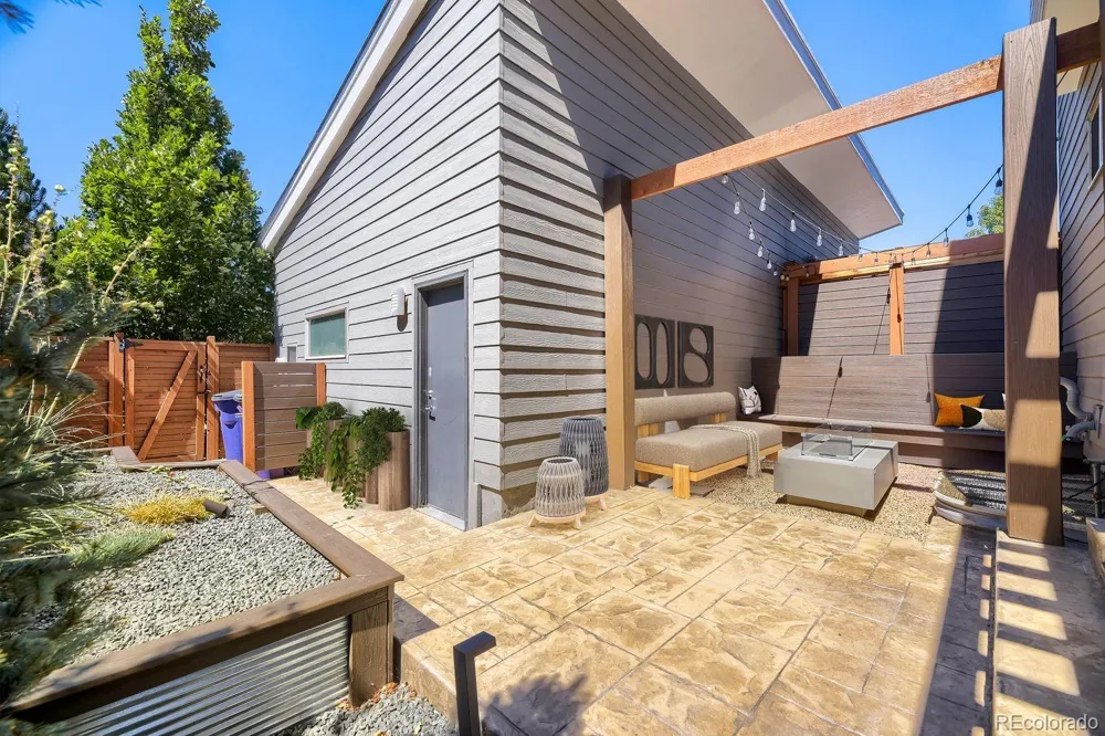 5053 Valentia Street #101 Denver, CO 80238