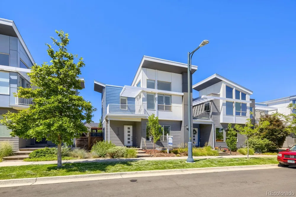 5053 Valentia Street #101 Denver, CO 80238