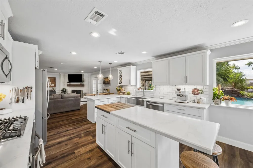 12806 Britt Road Brookside, TX 77581