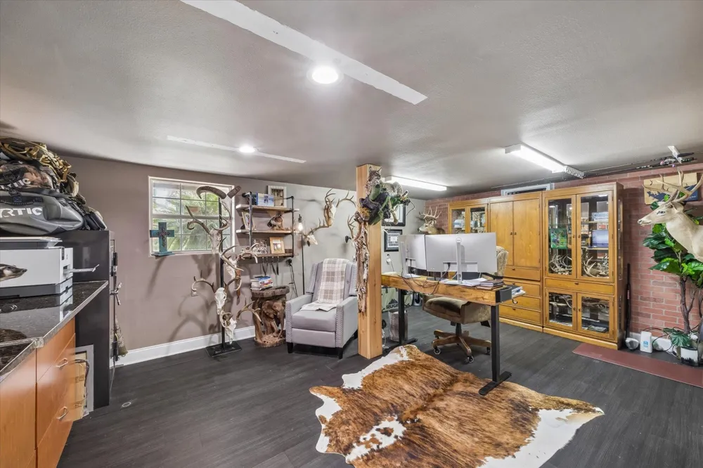 12806 Britt Road Brookside, TX 77581