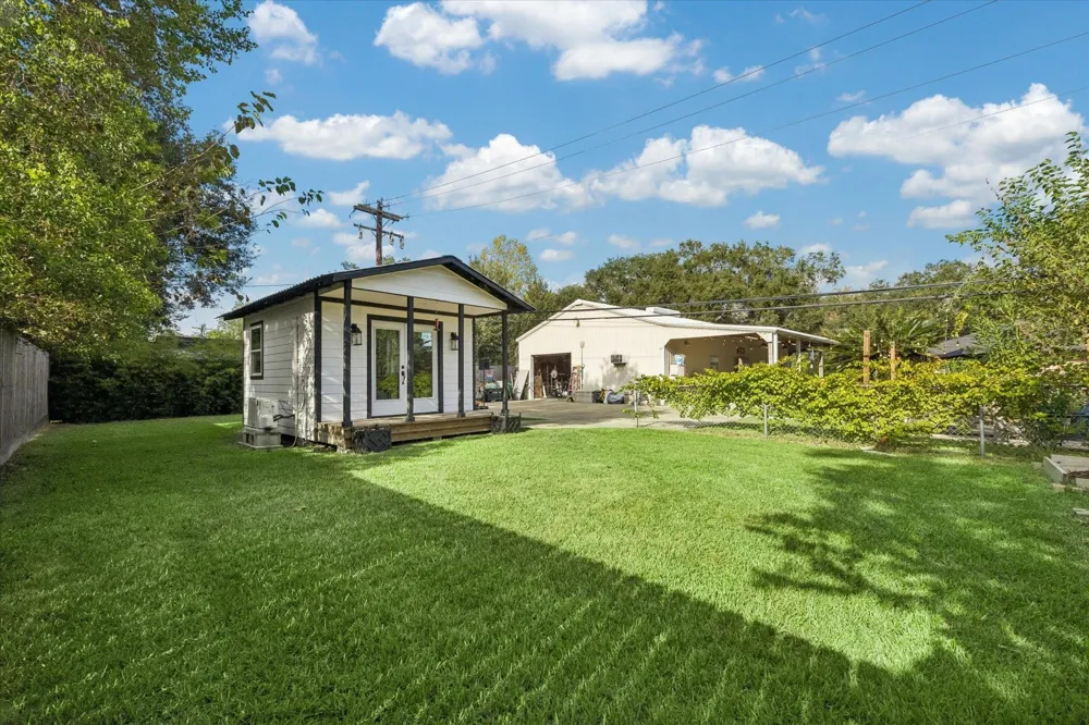 12806 Britt Road Brookside, TX 77581