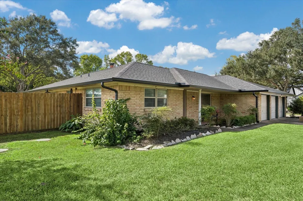 12806 Britt Road Brookside, TX 77581