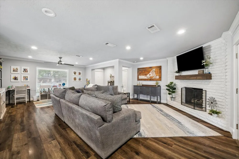 12806 Britt Road Brookside, TX 77581