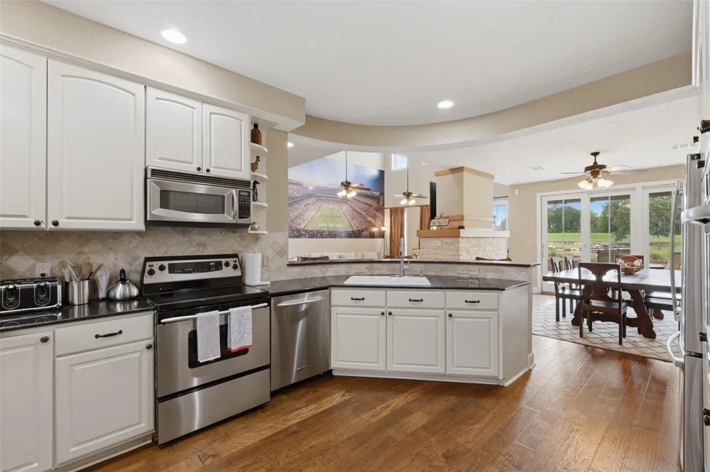 3249 Founders Drive Bryan, TX 77807