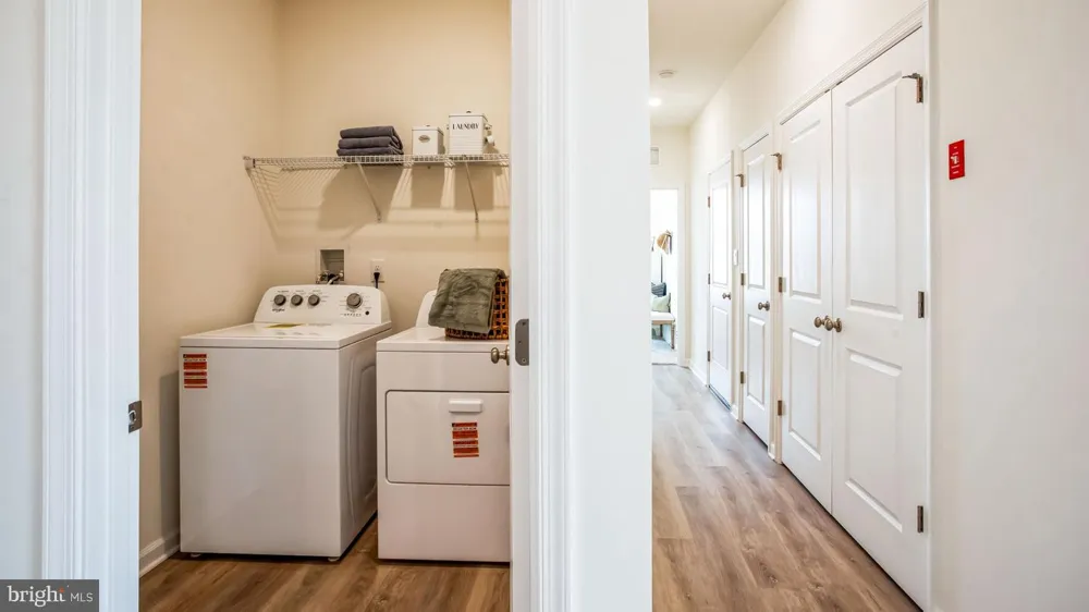 156 DELHAAS CIRCLE Bristol, PA 19007