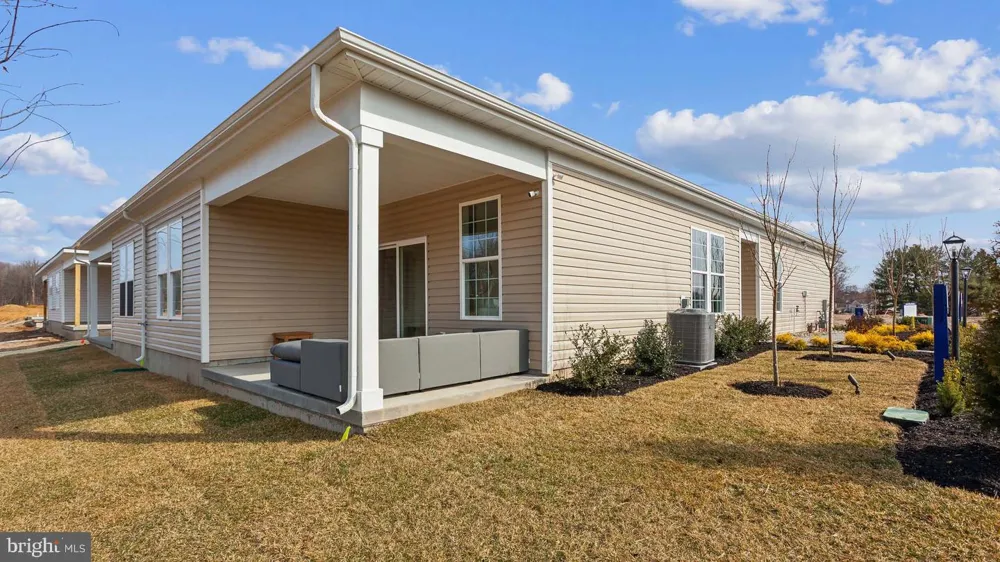 156 DELHAAS CIRCLE Bristol, PA 19007