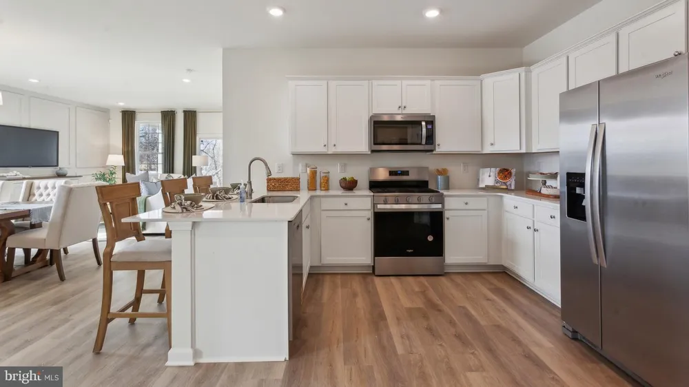 156 DELHAAS CIRCLE Bristol, PA 19007