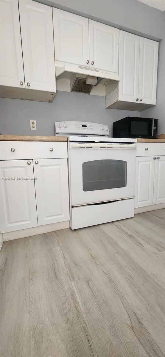 2920 Pierce St #1 Hollywood, FL 33020