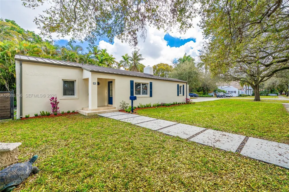 295 De Leon Dr Miami Springs, FL 33166