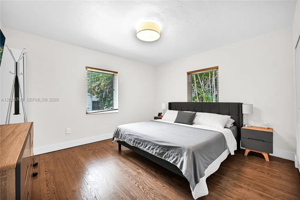 295 De Leon Dr Miami Springs, FL 33166