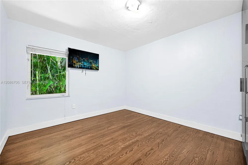 295 De Leon Dr Miami Springs, FL 33166