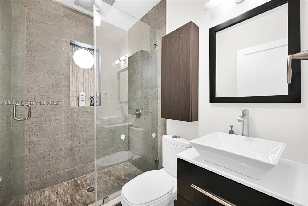 295 De Leon Dr Miami Springs, FL 33166