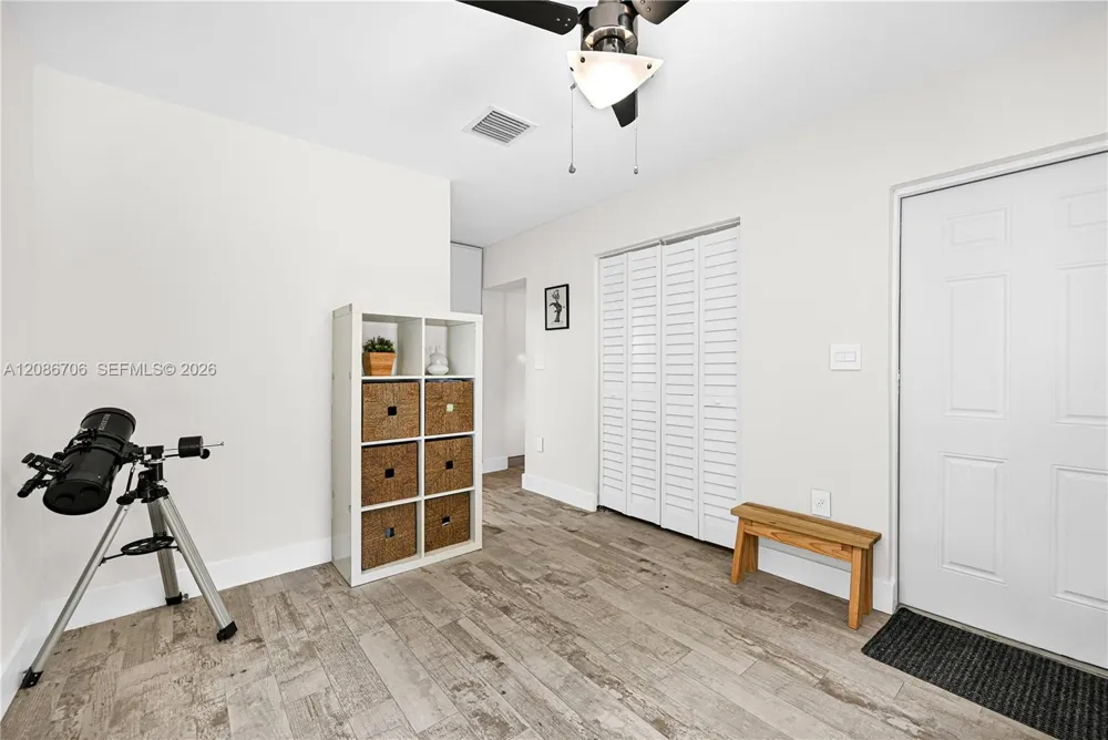 295 De Leon Dr Miami Springs, FL 33166