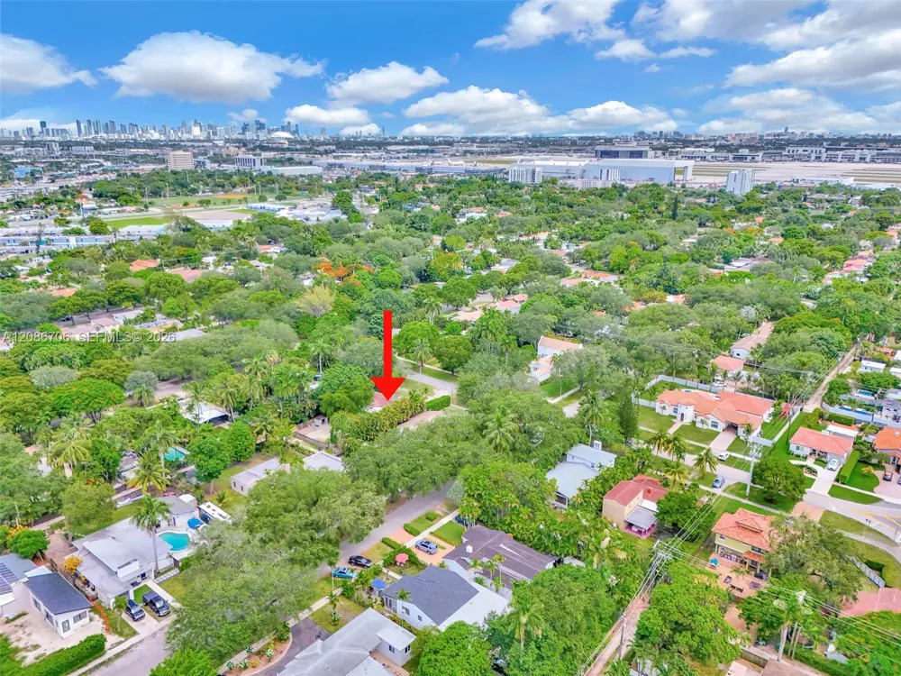 295 De Leon Dr Miami Springs, FL 33166