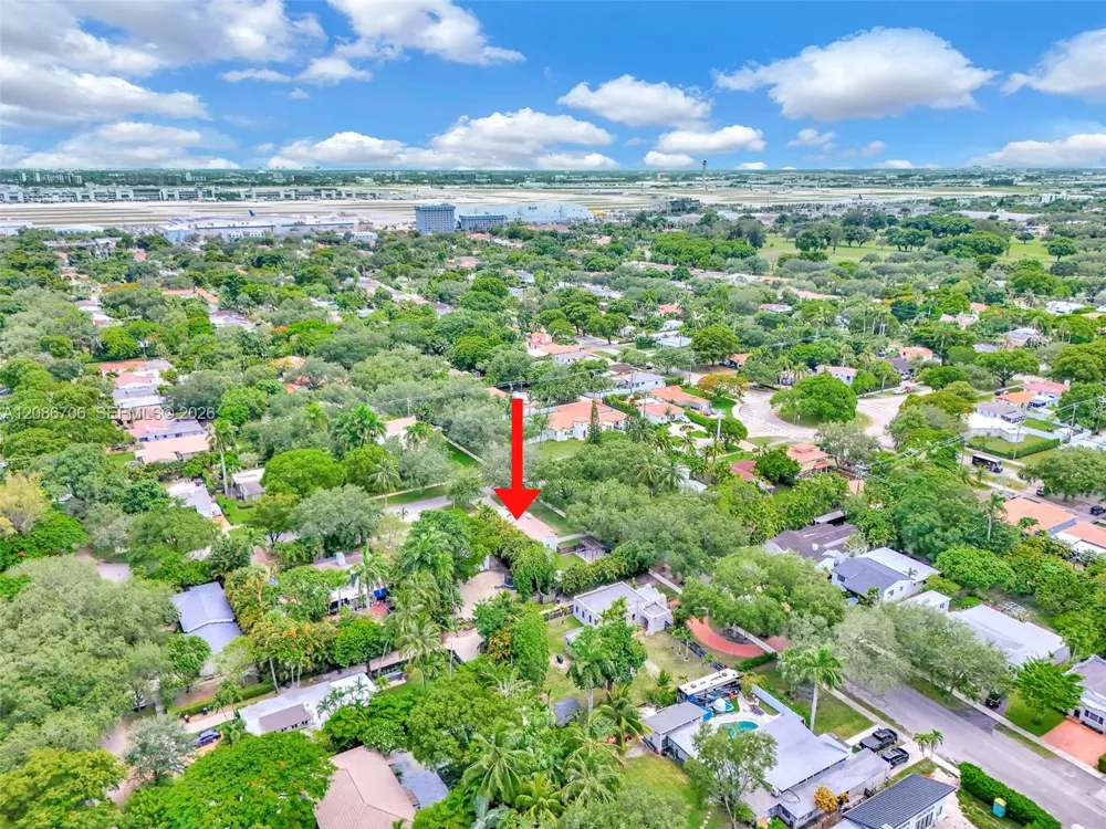 295 De Leon Dr Miami Springs, FL 33166