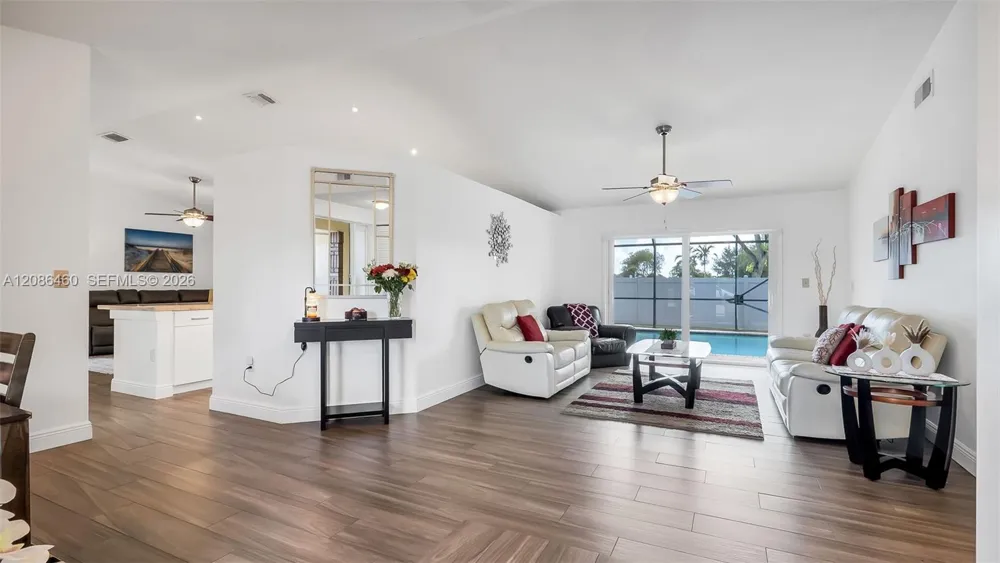 1361 White Stone Way Davie, FL 33325