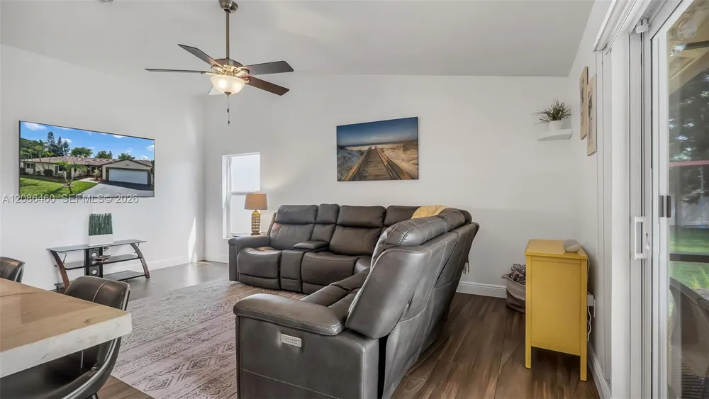 1361 White Stone Way Davie, FL 33325