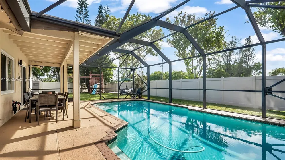 1361 White Stone Way Davie, FL 33325