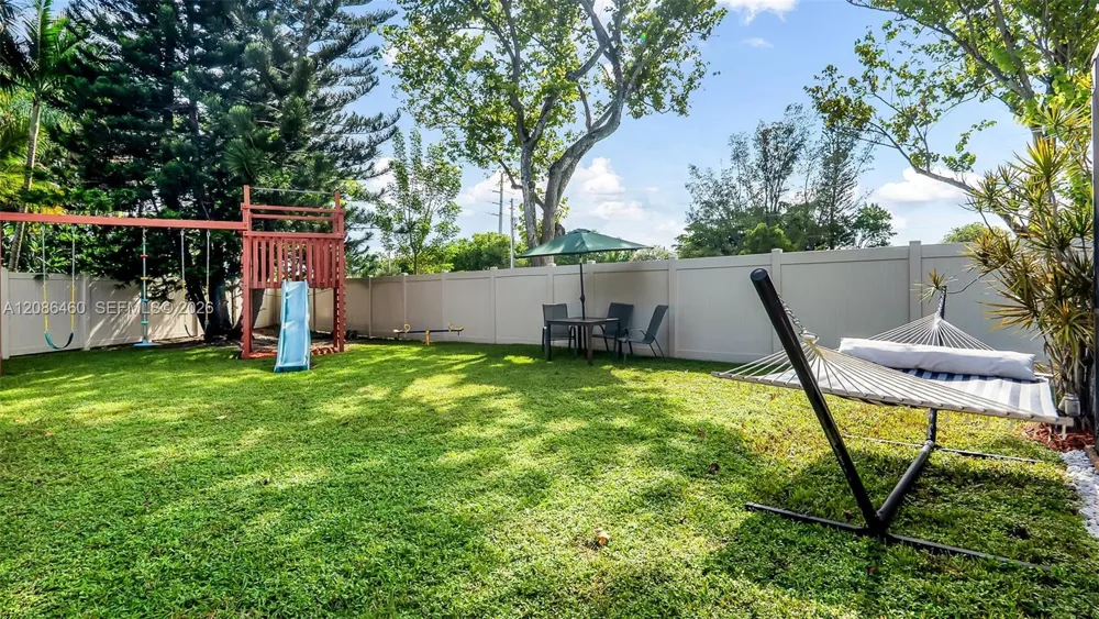 1361 White Stone Way Davie, FL 33325