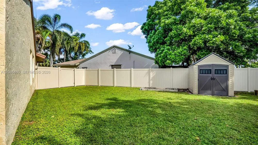 1361 White Stone Way Davie, FL 33325