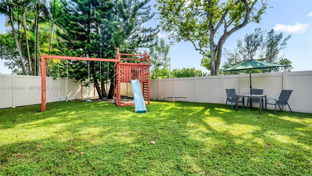 1361 White Stone Way Davie, FL 33325