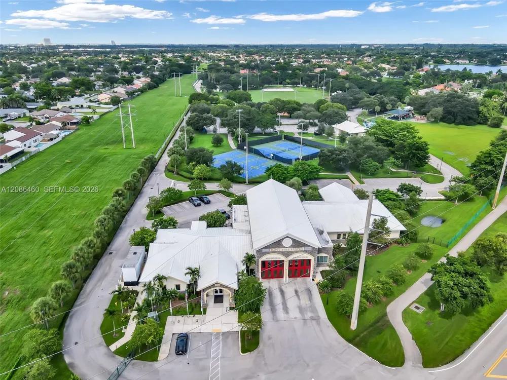 1361 White Stone Way Davie, FL 33325
