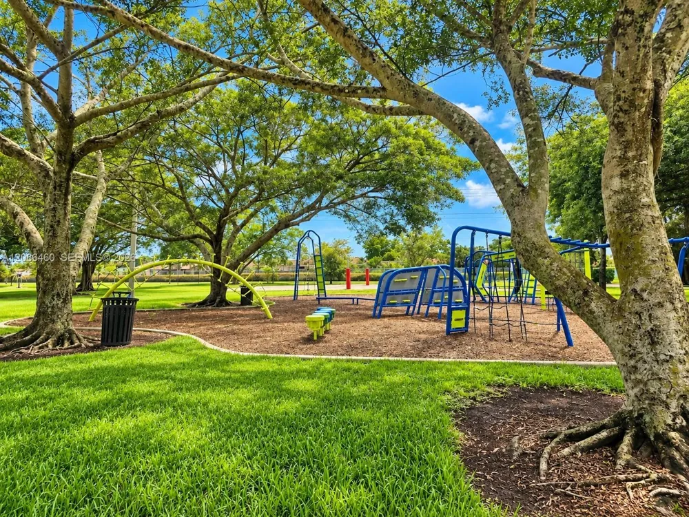 1361 White Stone Way Davie, FL 33325