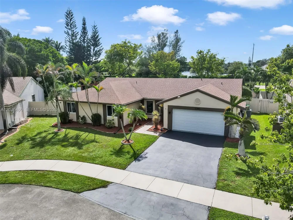 1361 White Stone Way Davie, FL 33325