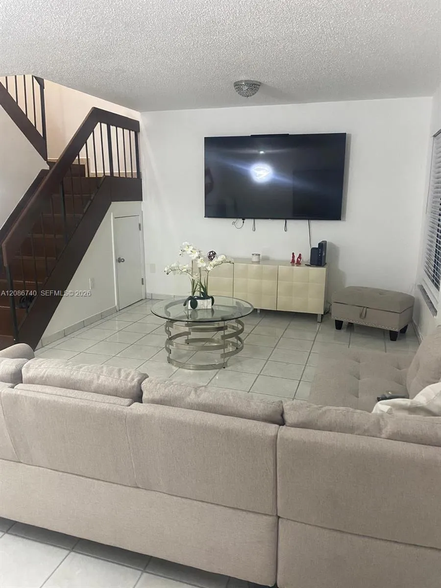 5209 W 24th Ct #5209 Hialeah, FL 33016