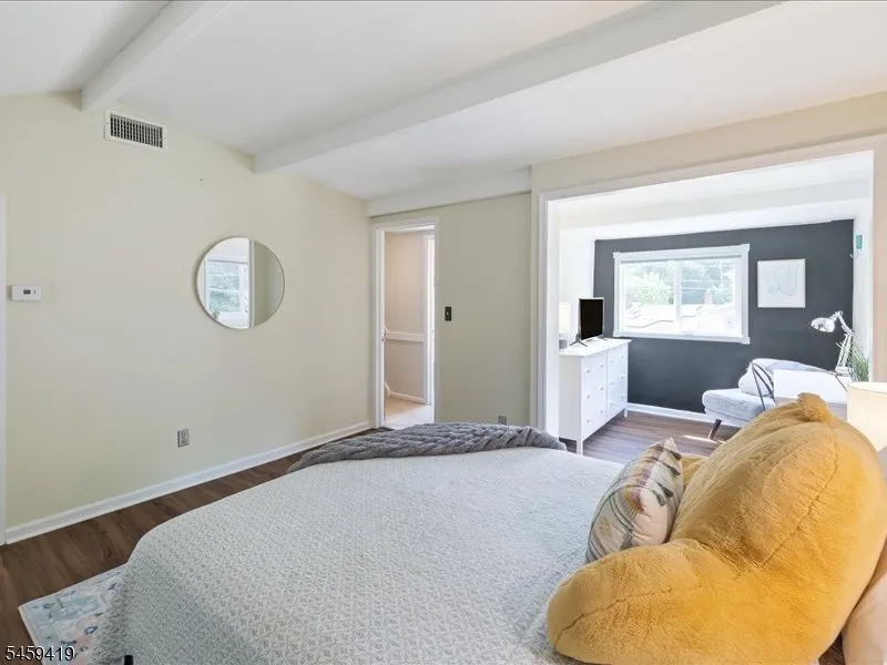 30 Laurel Dr Wayne, NJ 07470