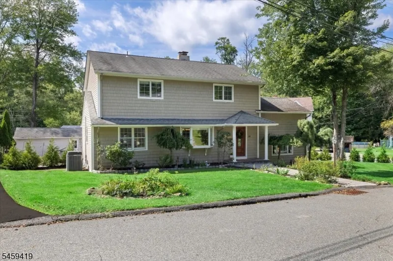 30 Laurel Dr Wayne, NJ 07470