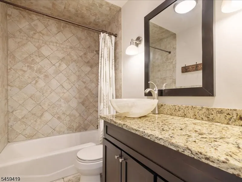 30 Laurel Dr Wayne, NJ 07470